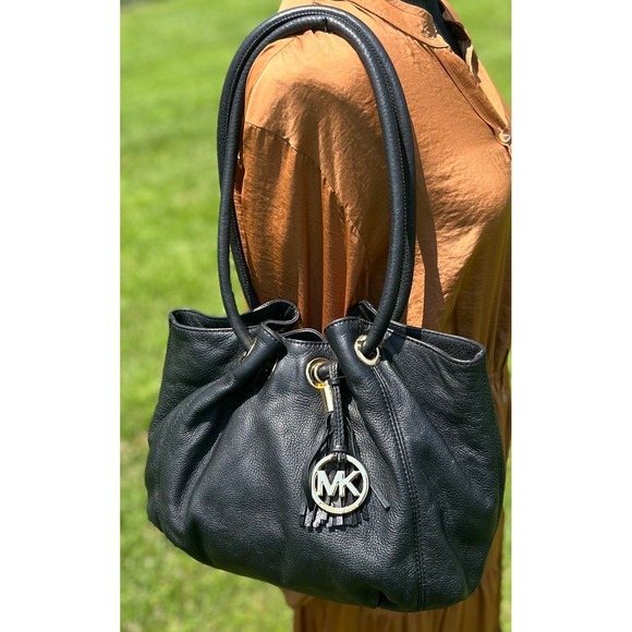 Michael Kors Black Leather Shoulder Bag Tote Purse with Logo CharmFringe Hobo - Picture 1 of 12